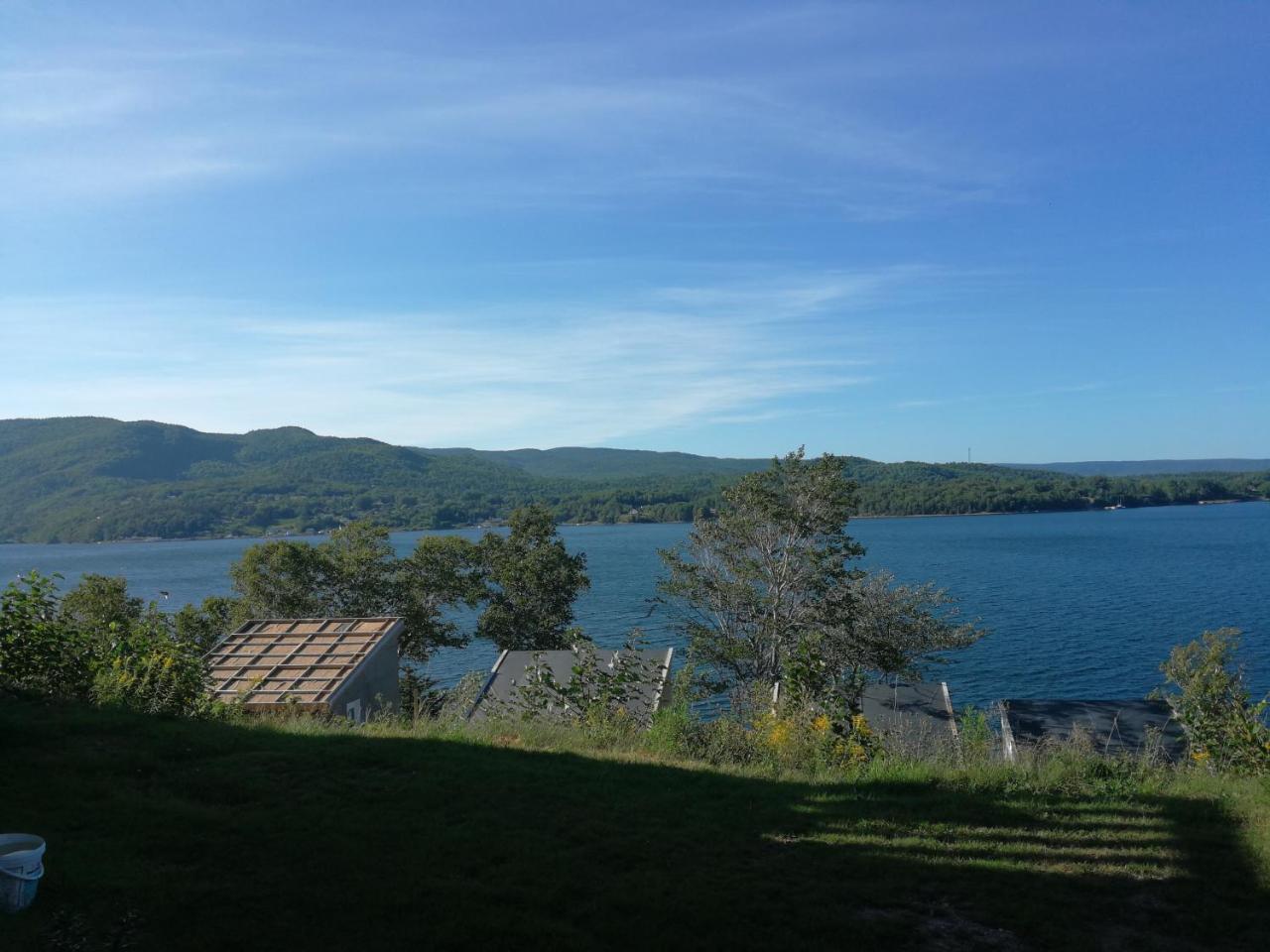 Knotty Pine Cottages, Suites & Motel Rooms インゴニッシュ エクステリア 写真